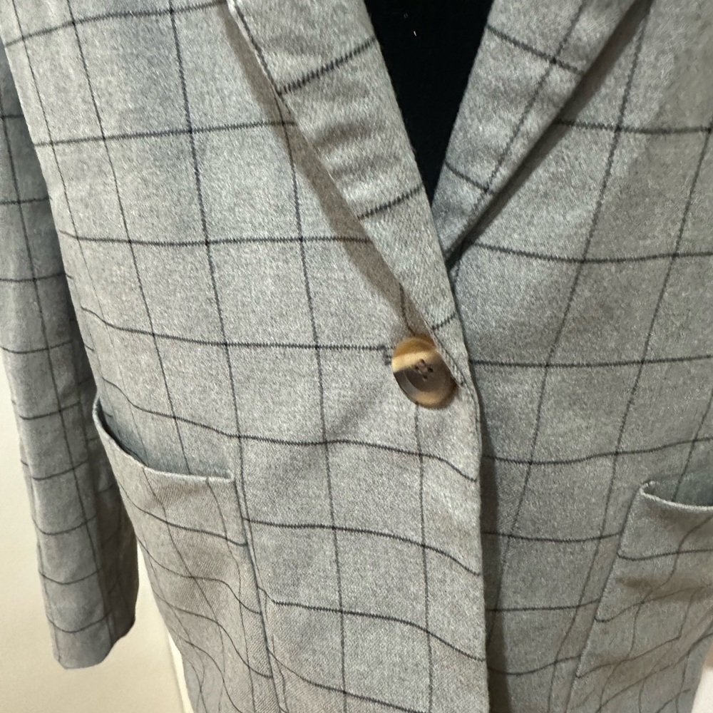 Gray Plaid Blazer with Pockets - Picture 3 of 5